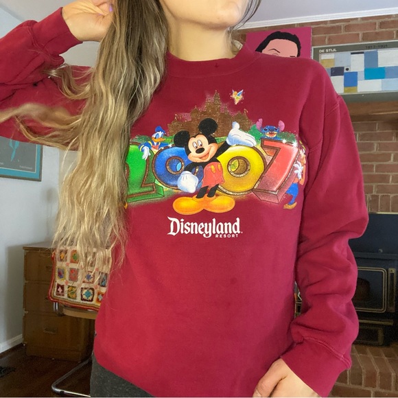 Disneyland Resort 2007 Mickey Mouse Cherry Crewneck Lilo Stitch Donlald … - Picture 2 of 12
